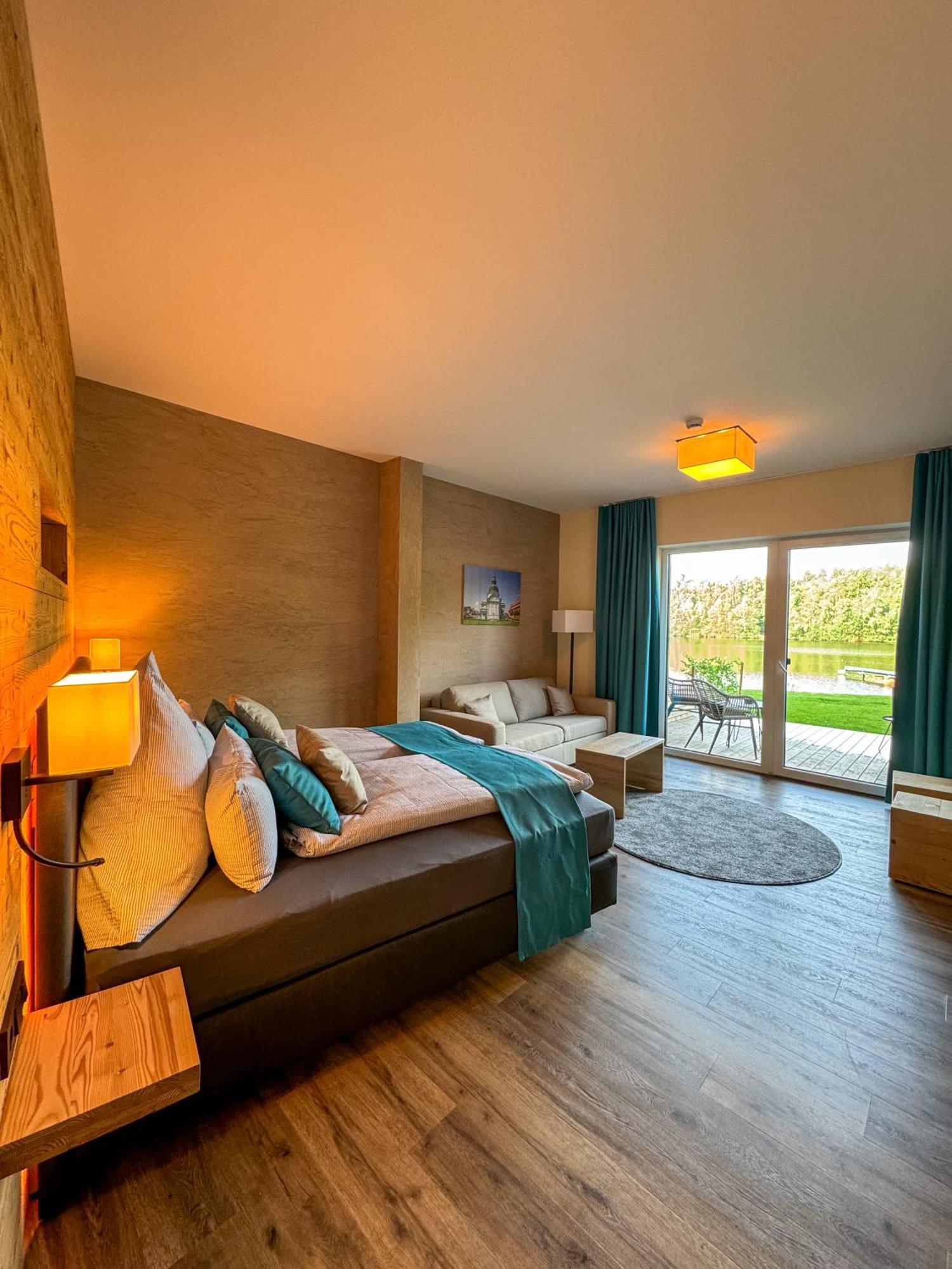 Veenland Hotel Haren Buitenkant foto